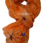 Pashmina arañas en telarañas
